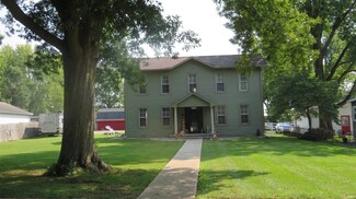 133 W Washington St, Galveston, IN 46932