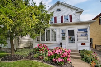 417 Robinson St, North Tonawanda, NY 14120