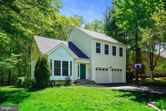 8205 Cherry Ridge Rd, Fairfax Station, VA 22039