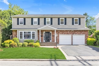 21 Chestnut Ave, Glen Head, NY 11545