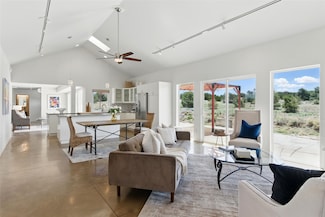 34 Ranch Rd, Lamy, NM 87540