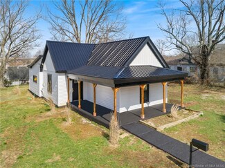 201 N Shelby St, Salem, IN 47167