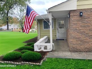 1 C Sparrow St, Manchester Township, NJ 08759