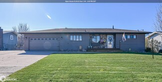 502 Sunset Ln, Marshalltown, IA 50158