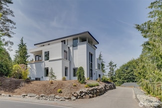2115 Squak Mountain Loop SW, Issaquah, WA 98027