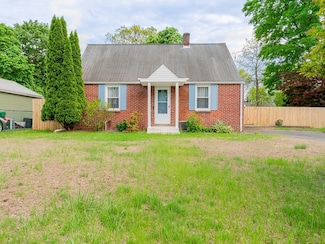 79 Lauzier Terrace, Chicopee, MA 01020