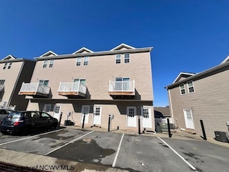 421 Marlowe Cir, Morgantown, WV 26505