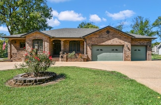 696 Foggy River Rd, Hollister, MO 65672