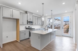 1617 Blanche St, Charlotte, NC 28262