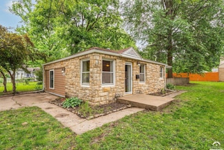405 W 22nd St, Lawrence, KS 66046