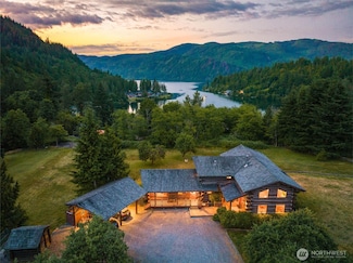 3130 S Bay Vista Dr, Sedro Woolley, WA 98284