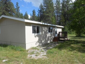 4122 Lyon and Moss Rd, Loon Lake, WA 99148