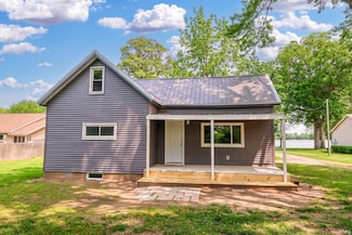 7441 W Lutes Dr, Warsaw, IN 46582