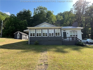6888 Joes Creek Rd, Comfort, WV 25049