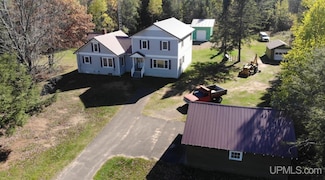 6893 1 Mile Rd, Trout Creek, MI 49967
