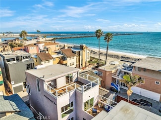 15 69th Place, Long Beach, CA 90803