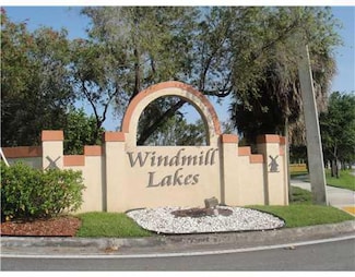 365 SW 86th Ave Unit 207, Pembroke Pines, FL 33025