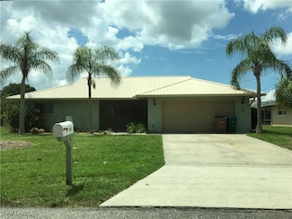 802 SE 32nd St, Cape Coral, FL 33904