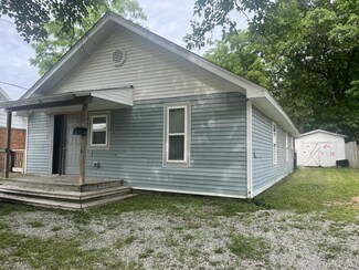 430 S Clark Ave, Bolivar, MO 65613