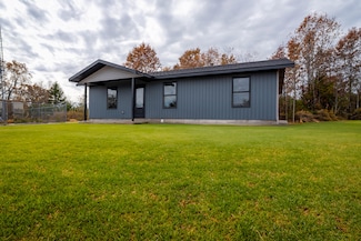 99 Sugar Ln, Crane, MO 65633