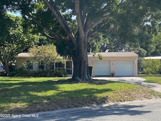 701 Lund Cir, Melbourne, FL 32901