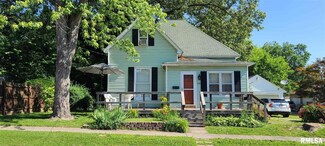 520 W Sloan St, Harrisburg, IL 62946