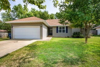 334 Crocodile Ave, Sparta, MO 65753