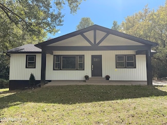 1384 Coal Hill Rd, Harriman, TN 37748