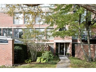 2030 Arbor Ln Unit 2030303, Northfield, IL 60093