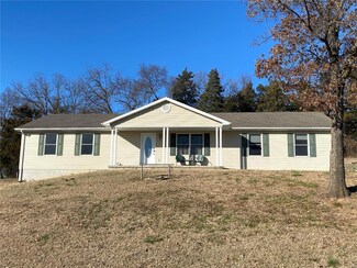 10165 State Route Oo, Bloomsdale, MO 63627