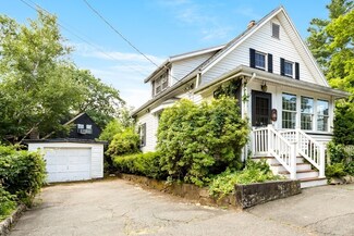 32 Stocker Ave, Lynn, MA 01904