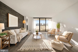 5911 Edsall Rd Unit 908, Alexandria, VA 22304