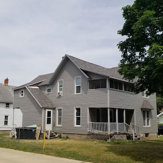 958 Elm St, Beloit, WI 53511