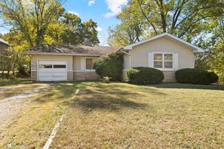 804 W Robertson St, Ozark, MO 65721