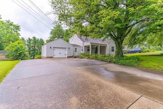 4608 Hogue Rd, Evansville, IN 47712
