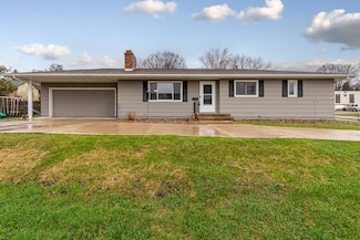 15 Locust St, Faribault, MN 55021