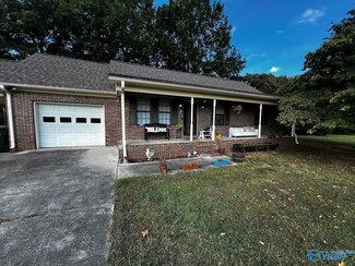 1935 Peach Orchard Rd NW, Hartselle, AL 35640