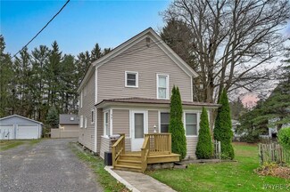 77 Church St, Springville, NY 14141