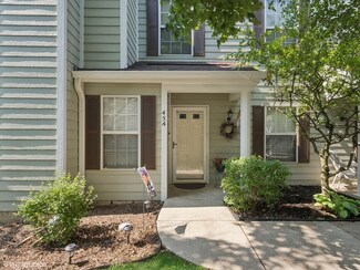 45 Tyler Ct Unit A, Streamwood, IL 60107