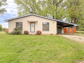 643 Tamarach Dr, Edwardsville, IL 62025