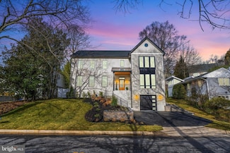 7102 Edgevale St, Chevy Chase, MD 20815