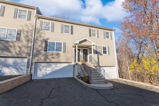 11 Scuppo Rd Unit 204, Danbury, CT 06811