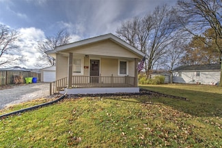 155 S Sunnyside Rd, Decatur, IL 62522