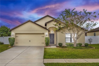 4510 Barbuda Dr, Tavares, FL 32778