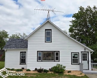 308 Walnut St, Williams, IA 50271