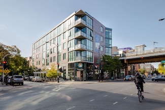 1714 W Roscoe St Unit 403, Chicago, IL 60657