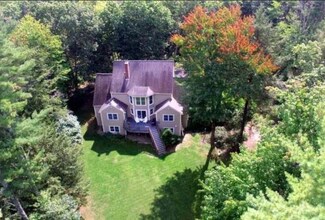 88 Old Lee Rd, Newfields, NH 03856