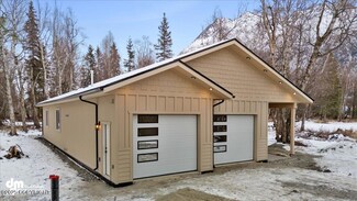 6055 River View Dr, Butte, AK 99645