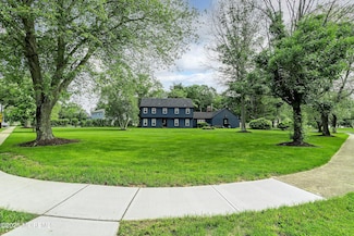 214 Woodcrest Dr, Freehold, NJ 07728