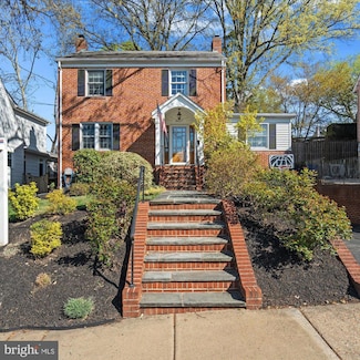 6037 22nd St N, Arlington, VA 22205